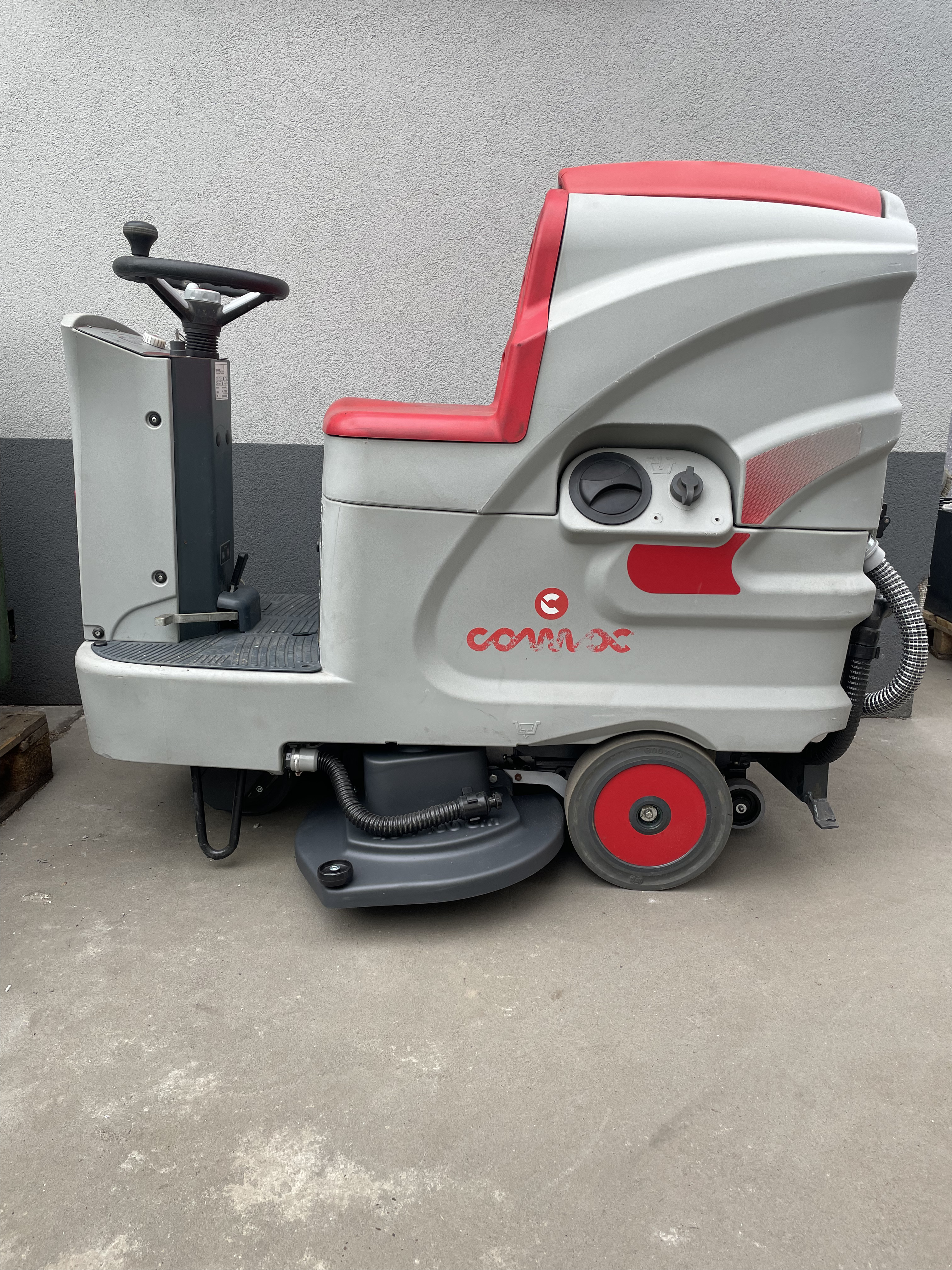 Maszyna czyszcząca Comac Innova 100B *Używana*