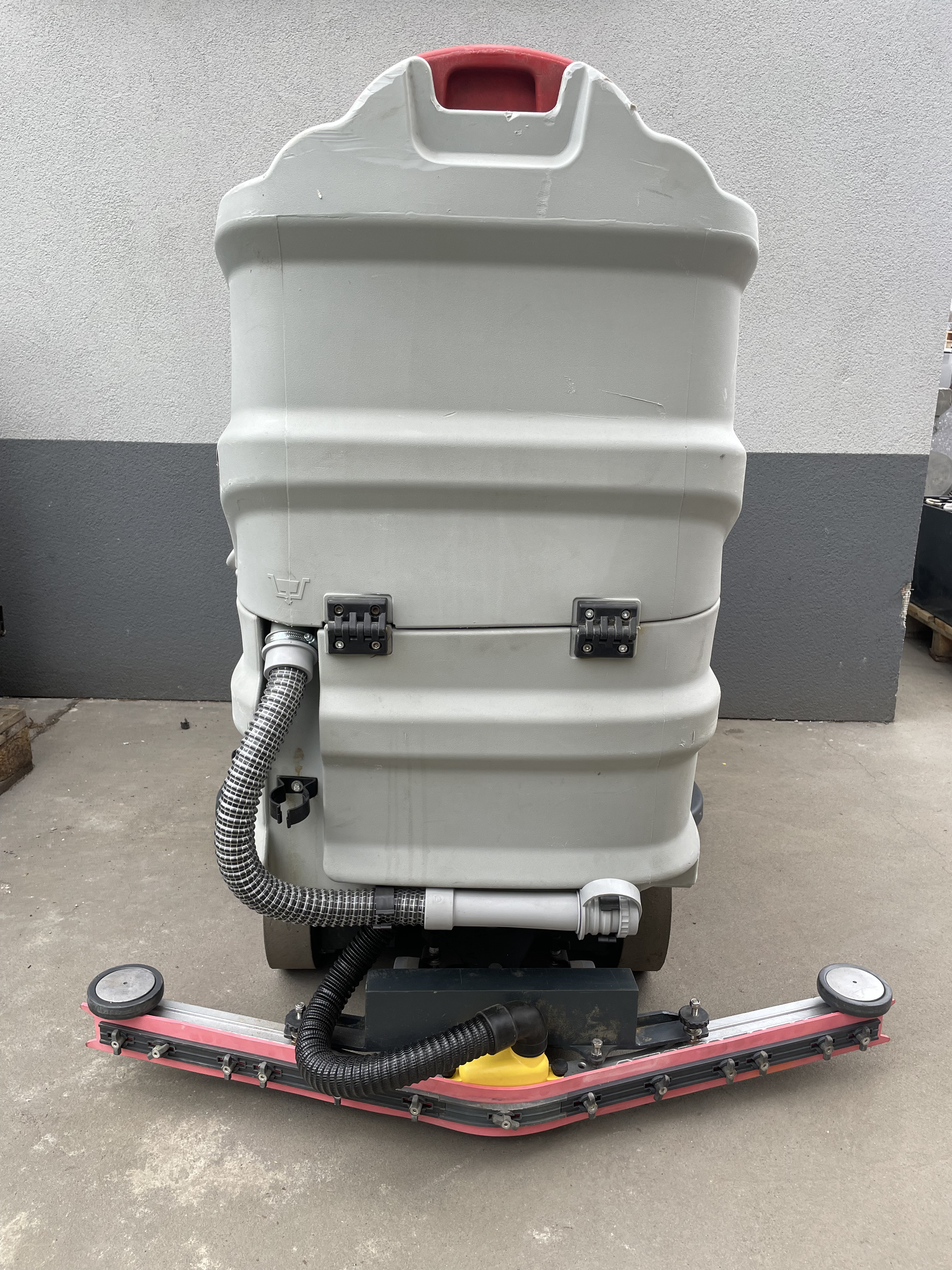 Maszyna czyszcząca Comac Innova 100B *Używana*