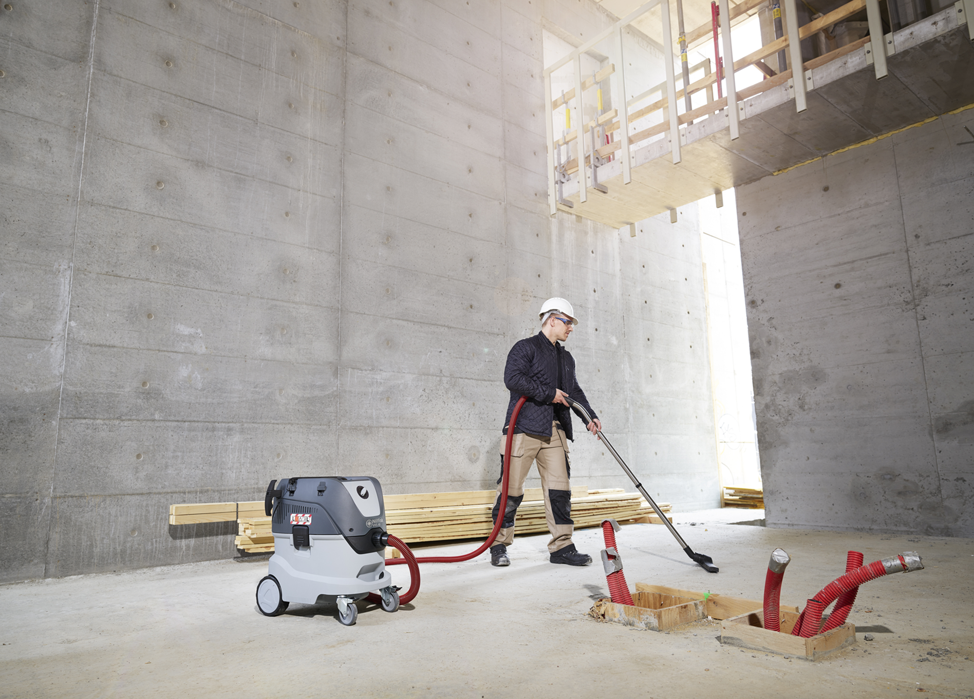 ODKURZACZ PRZEMYSŁOWY NILFISK VHS 40 L30 HC